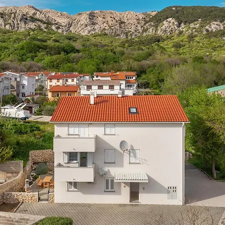 Robert With Terrace Apartmán Baška